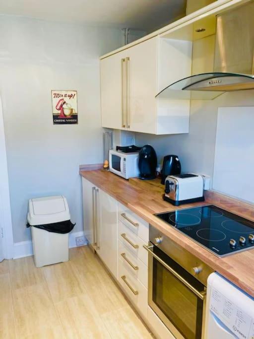Rockferry 3 Bed Central Apartment + Parking Permit Dartmouth Dış mekan fotoğraf