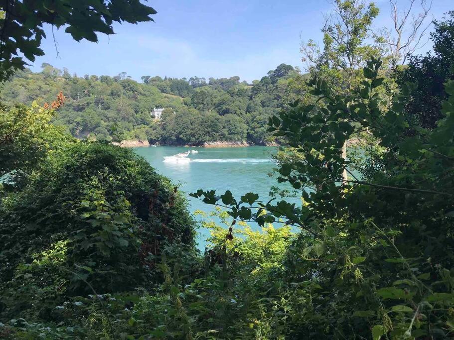 Rockferry 3 Bed Central Apartment + Parking Permit Dartmouth Dış mekan fotoğraf