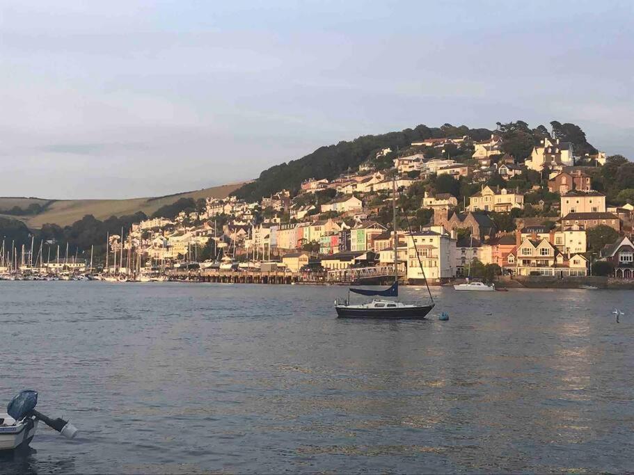 Rockferry 3 Bed Central Apartment + Parking Permit Dartmouth Dış mekan fotoğraf